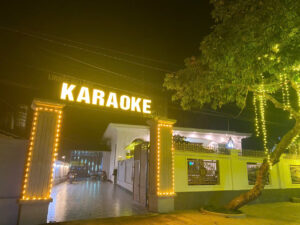 tuyển nhân viên karaoke